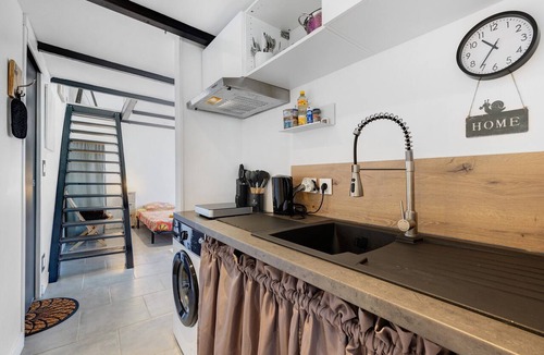 Saint-Jean-de-Liversay Apartment | Charming Apartment for 4 with Shared Terrace and Garden