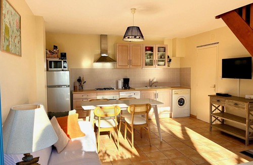 Calviac-en-Perigord Cottage | Charming gîte with swimming pool in a wooded area near Sarlat