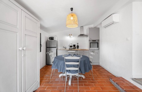 Sanary-sur-Mer House | Charming Provençal Cottage, 900 m from the Beach