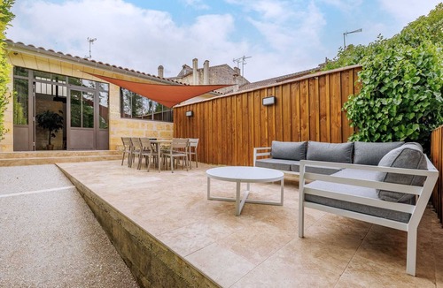 Branne House | Charming workshop with jacuzzi near St-Emilion