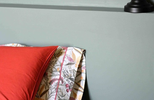 Blasimon Bed & Breakfast | Château Haut Cazevert Guesthouse with Private Pool, Wi-Fi, and Air Conditioning