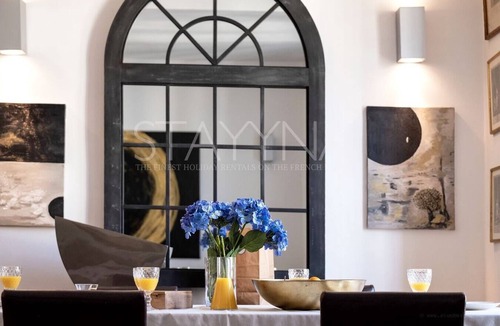 Carre d'Or Apartment | Chez Aynur 2 bedroom apartment VRBO