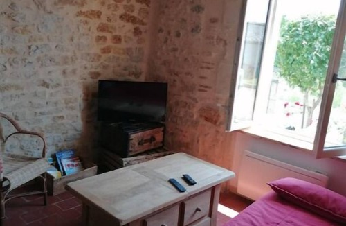 Dompierre-sur-Nievre House | "chez Marie et Lulu"