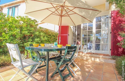 Port Grimaud House | Close to the beach house 5/6 persons with mooring and air conditioning