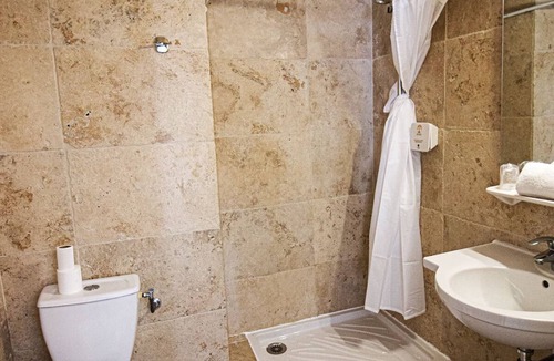 Six-Fours-les-Plages Hotel | Coastal Getaway Near Sanary's Waterfront Cafés