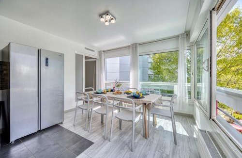 Saint-Genis-Pouilly Apartment | COLIVING - Oceana Bedroom - Convenient & Near CERN