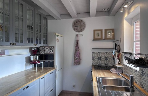 Toulon-sur-Allier Cottage | Comfortable cottage near Moulins with garden & wood stove