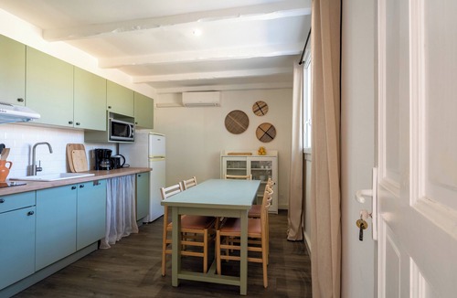 La Roque-sur-Pernes House | Comfortable cottage in Provence n°15