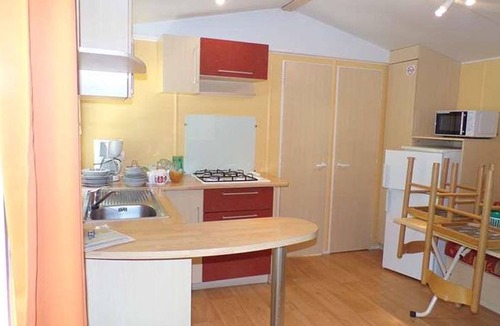 La Cassagne House | Comfortable mobile home with terrace for 6 people
