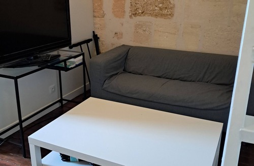Nansouty-Saint-Genes Apartment | Comfortable studio