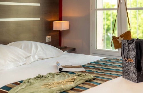 1st Arrondissement Hotel | Contact Hôtel - Terminus Saint Charles