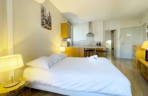 Cannes City Centre Apartment | Cosy and Elegant 1 Bedroom Rue Florian