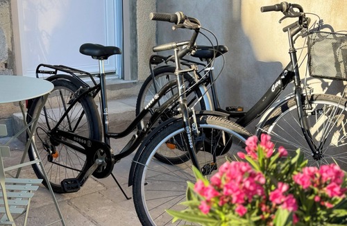 Saint-Leger-des-Vignes Apartment | Cosy apartment on the banks of the Nivernais Canal
