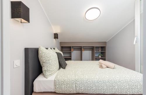 Mougins Apartment | Cosy appartement rénové - Tropézienne - DV