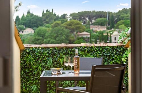 Mougins Apartment | Cosy appartement rénové - Tropézienne - DV