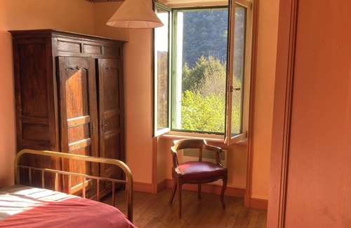 Aubazat Apartment | Cosy house in the heart of nature