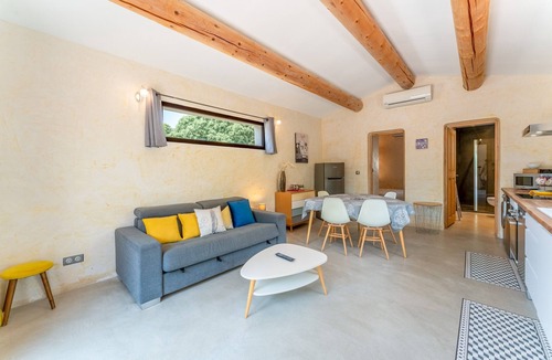 Saumane-de-Vaucluse House | Cottage 'Saumane, Petite Bergerie' with Private Pool, Wi-Fi and Air Conditioning