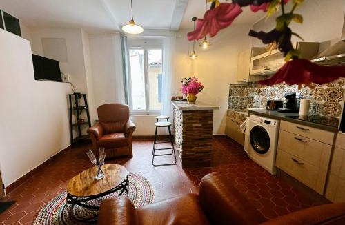 Allauch Apartment | Coucoun Prouvençau au cœur du Village d'Allauch