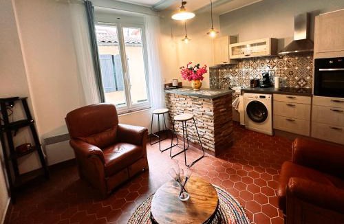 Allauch Apartment | Coucoun Prouvençau au cœur du Village d'Allauch