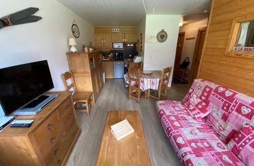 La Chapelle-d'Abondance Apartment | Cozy apartment with balcony and parking, close to slopes