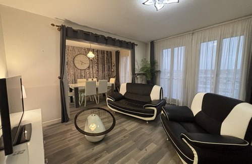Moulins Apartment | Cozy apartment with balcony, 2 bedrooms, near Moulins center