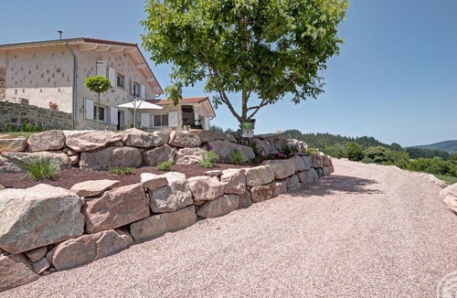 Saint-Priest-la-Prugne Cottage | Cozy cottage with terrace, garden and fireplace in Saint-Priest-la-Prugne