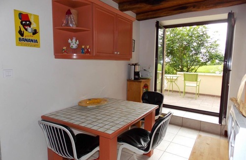Neuvy Apartment | Cozy rental in Neuvy with garden and pets allowed