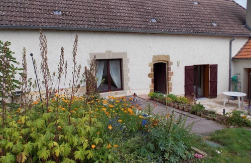 Neuvy Apartment | Cozy rental in Neuvy with garden and pets allowed