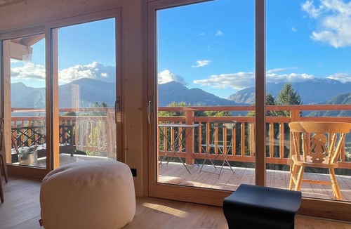 Crest-Voland Ski Chalet | Crest Voland—4-Star Chalet "Lumière & Vues"—WOW-TSki 200 m Away—Ski-In/Ski-Out—Accommodates 12 People