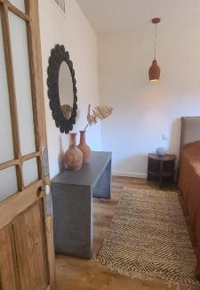 Caromb House | Cycle , Cook and Relax , grande maison cosy avec clim