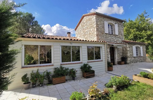 Fumel Bed & Breakfast | Domaine des 3 Cyprès Chez Nath & Pat