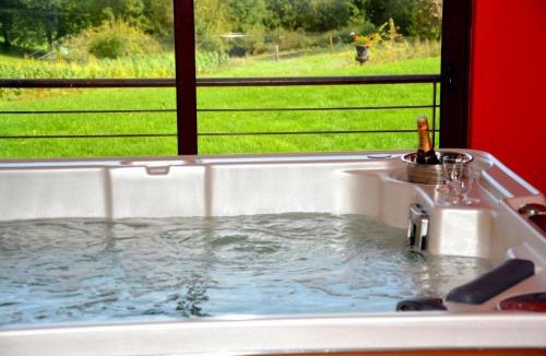 Ajat House | Domaine des Ormeaux