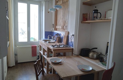 Avallon Apartment | Downtown apartment with garden