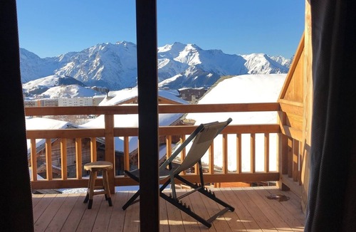 Cognet Apartment | Dream vacation! Luxurious apartment at the foot of the slopes, 4 terraces and central