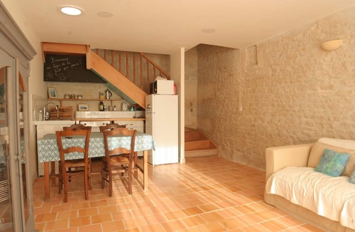 Thaire Apartment | Eco-friendly duplex of 60m2 in a quiet area near the beaches