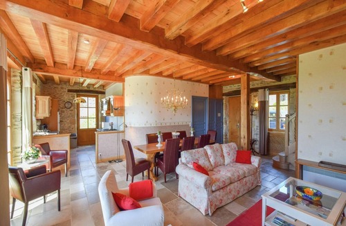 Saint-Medard-d'Excideuil Villa | Elegant Villa in Saint-Médard