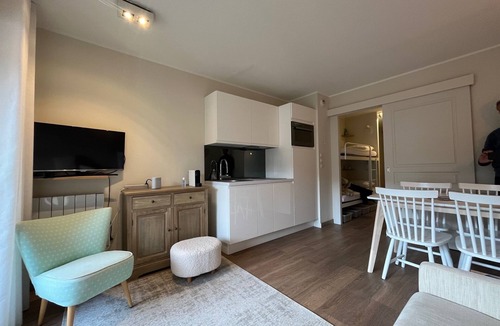 Saint-Etienne-de-Tinee Apartment | En Centre Station, Avec Terrasse Ensoleillée