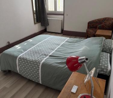 Imphy Apartment | F 36 Raimbaux 2 à 4 Personne 2 chambres Wifi Parking facile