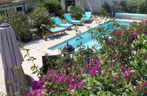 Le Mourillon Apartment | F2 apartment in a villa with swimming pool