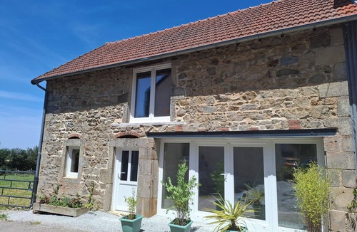 Bussieres House | Fabulous 1-bedroom house in charming Bussières for your getaway