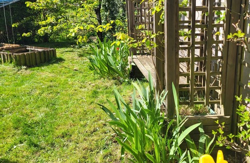 Porchefontaine House | Family home, garden and trampoline, close to shops, transport (Porchefontaine)