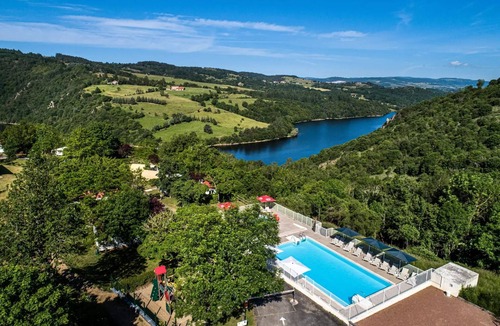 Cordelle House | Flower Camping de Mars * - Mobile home Comfort 34m2/3 bedrooms - Terrace 6 people
