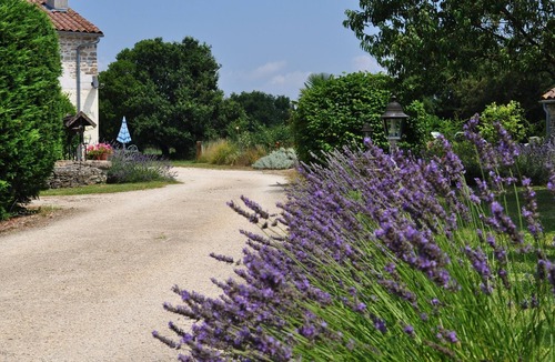 Brettes Cottage | Four spacious cottages with outdoor heated pool and play areas.
