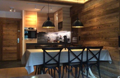 Arc-1950 Apartment | ARC-1950, 61 m2 Luxury, 2 BR, Kit/LV, 2 BA, mountain view, ski in/out, pool. 5*