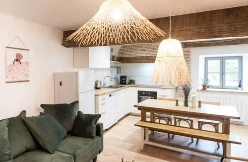 Saint-Jean-Saint-Maurice-sur-Loire Cottage | La Grande Maison des Pittoresques - Family gîte for 8 to 10 people