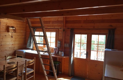 Treigny Ski Chalet | Chalet and lodge at the end of a quiet road, 3 km from Guedelon