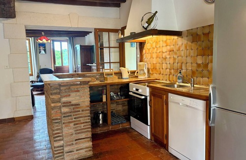 Treigny House | Beautiful country home in a green setting, near Guédelon
