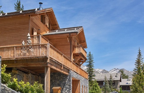 Saint-Etienne-de-Tinee Ski Chalet | FRGK " Luxury Chalet