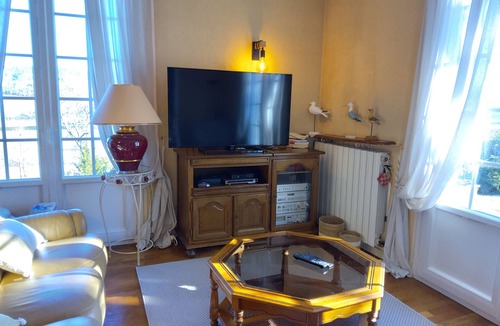 Sainte-Marie-de-Chignac House | Friendly family home in a region of 1000 castles