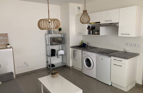 Saint-Laurent-du-Var Apartment | Fully equipped studio in absolute calm